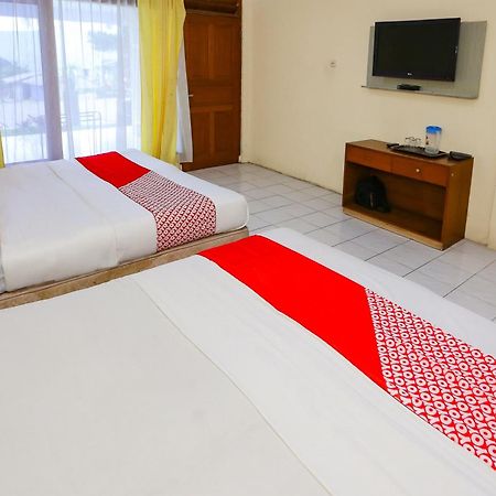 Capital O 93349 Hotel Gondangdia بوكور المظهر الخارجي الصورة
