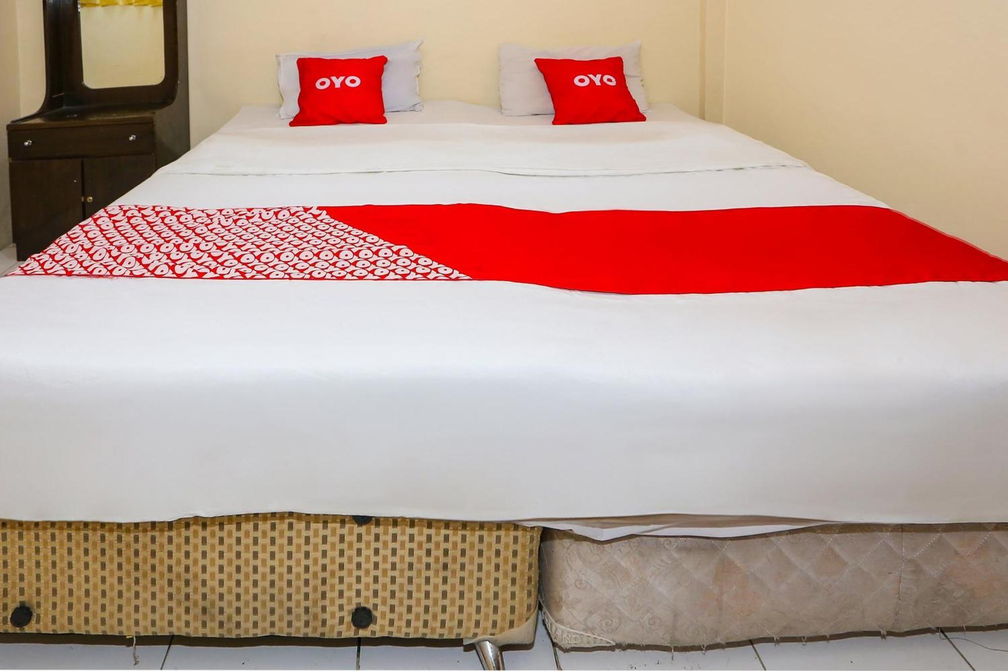Capital O 93349 Hotel Gondangdia بوكور المظهر الخارجي الصورة