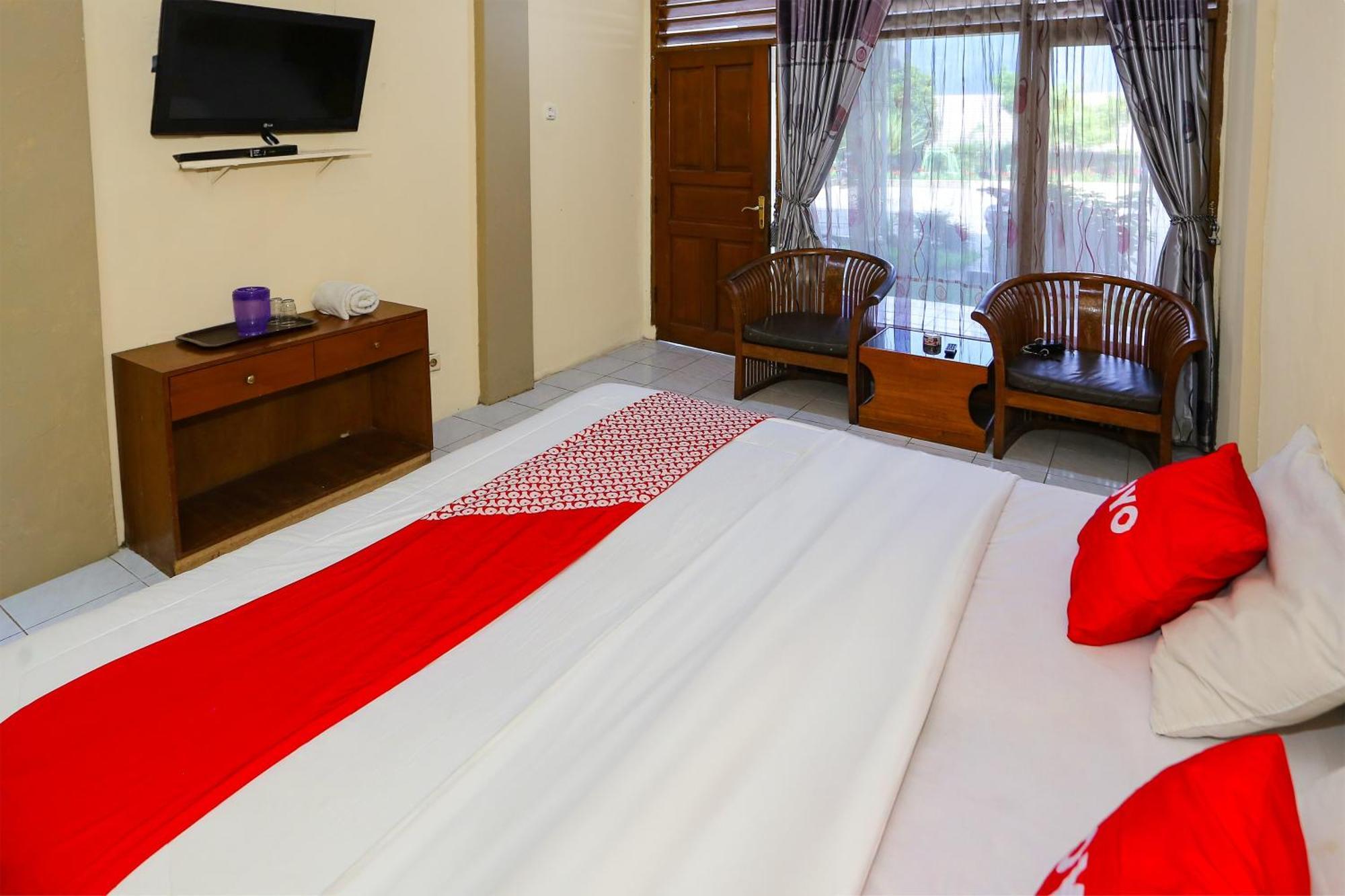 Capital O 93349 Hotel Gondangdia بوكور المظهر الخارجي الصورة