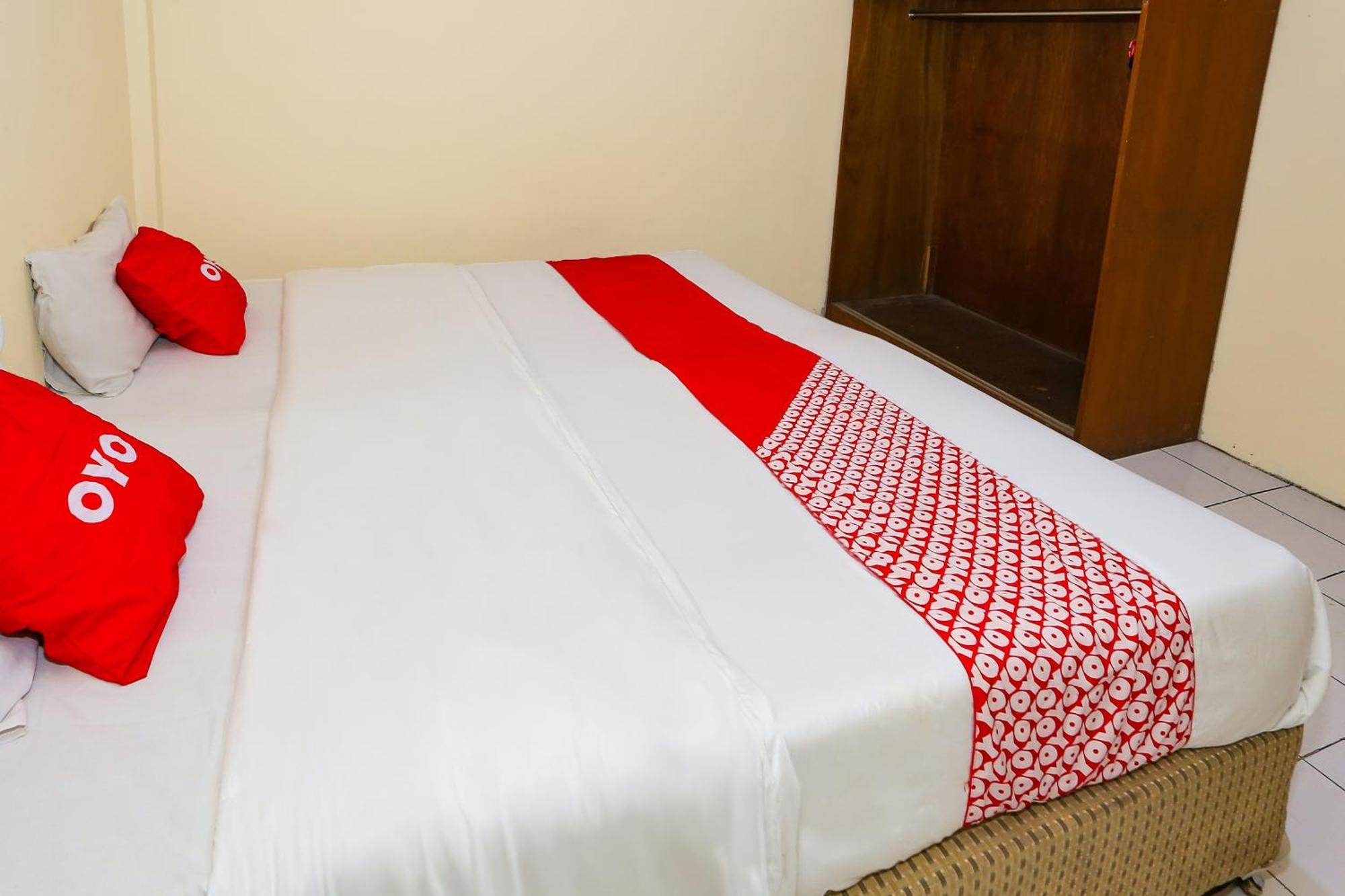 Capital O 93349 Hotel Gondangdia بوكور المظهر الخارجي الصورة